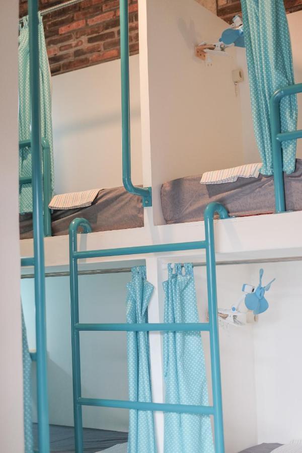 Homestay Abrakadabra 747 *